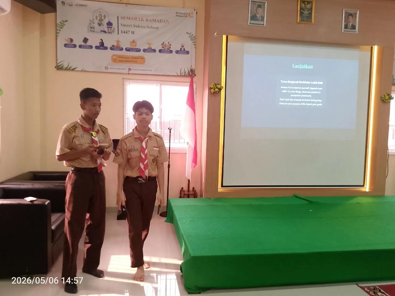 Smart Sukses School Students at Sharing Session