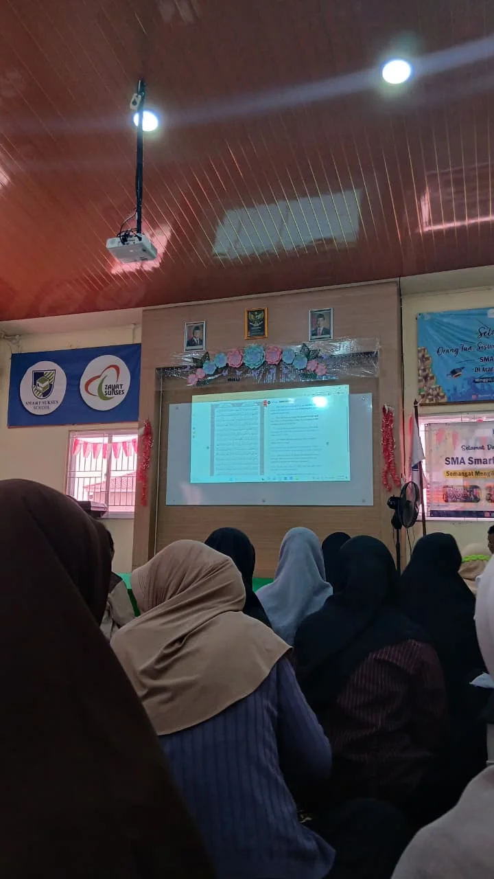 Murid-murid SMART Sukses School Membaca 10 Ayat Surat Al-Kahfi Bersama-sama
